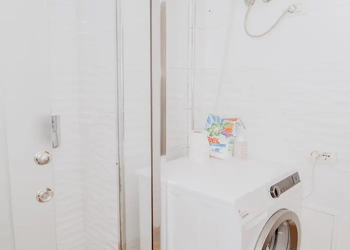 Central Nest * Tirana