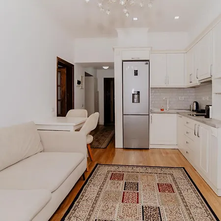 Central Nest * 地拉那