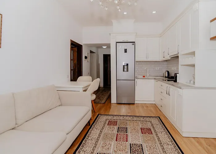 Central Nest * Tiran