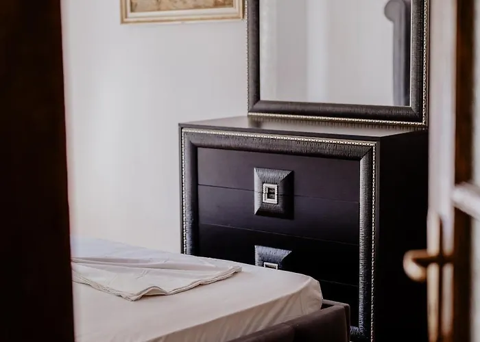 Central Nest アパート