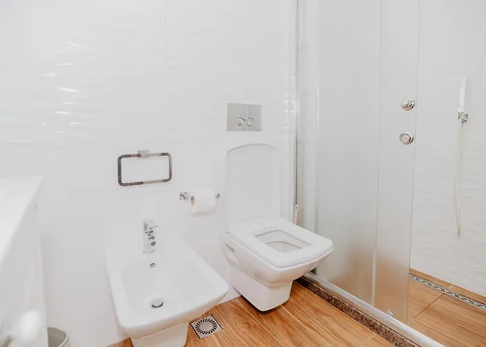 アパート Central Nest *